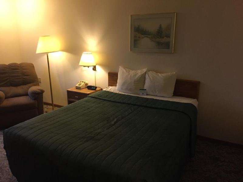 Super 8 By Wyndham Escanaba Eksteriør bilde